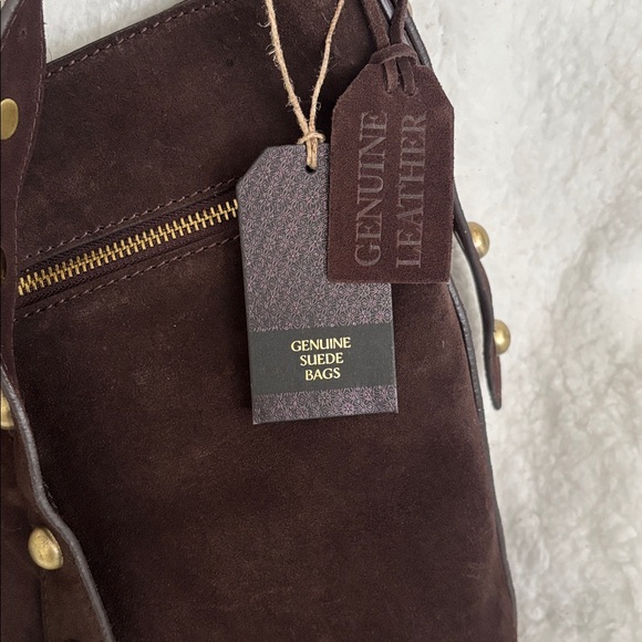 Elegant Suede Dark Chocolate Shoulder Bag - Picture 2 of 7